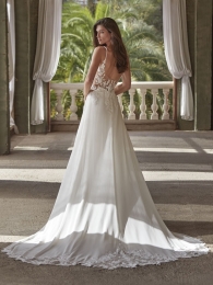 Amelie 25025 back.jpg